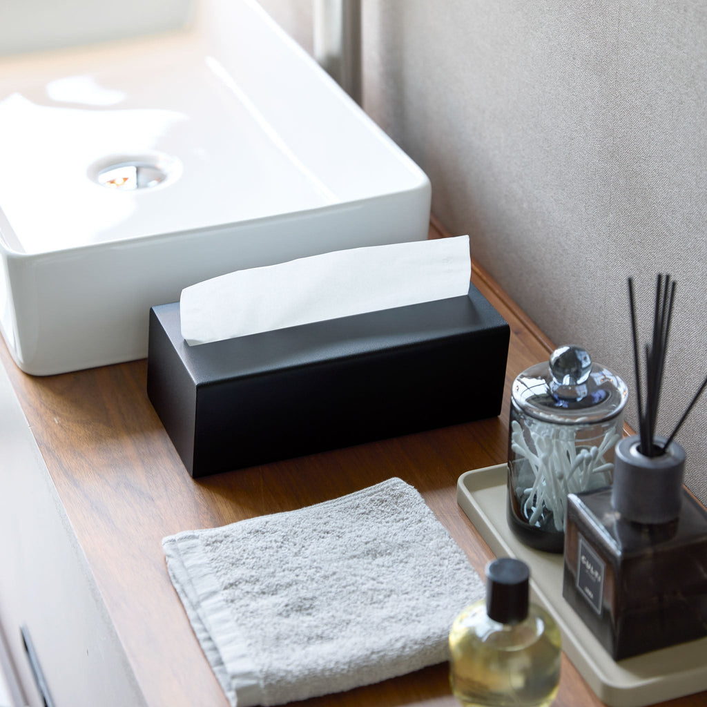 Vertical Tissue Case