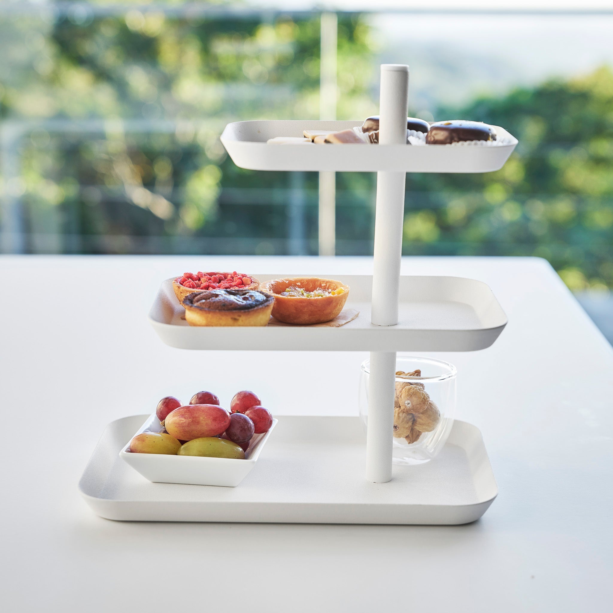 3-Tiered Serving Stand with Rotatable Trays