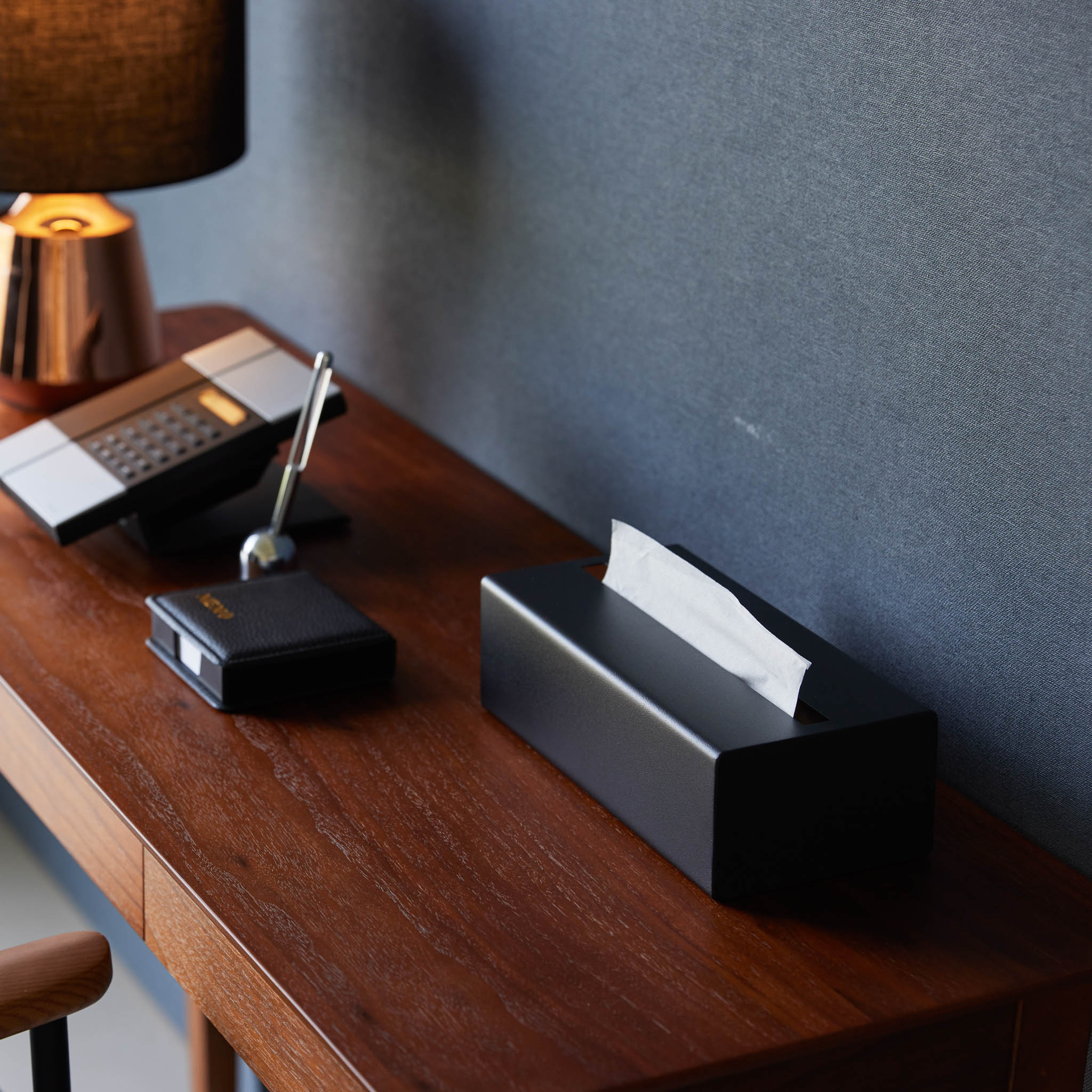 Vertical Tissue Case