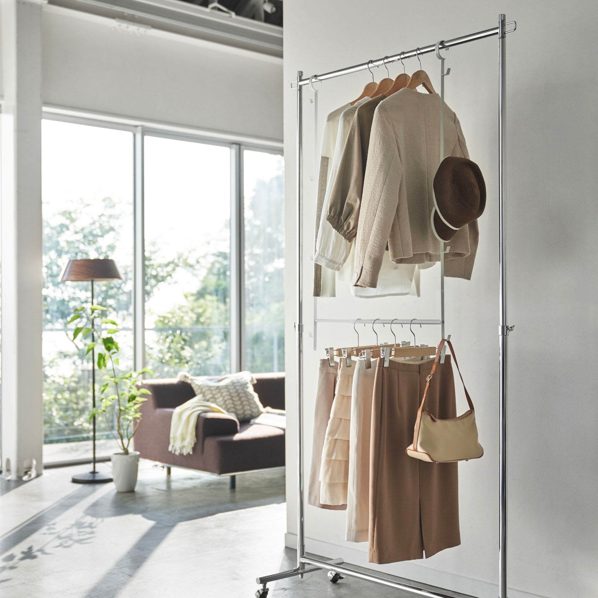 2-Tiered Extendable Closet Rack