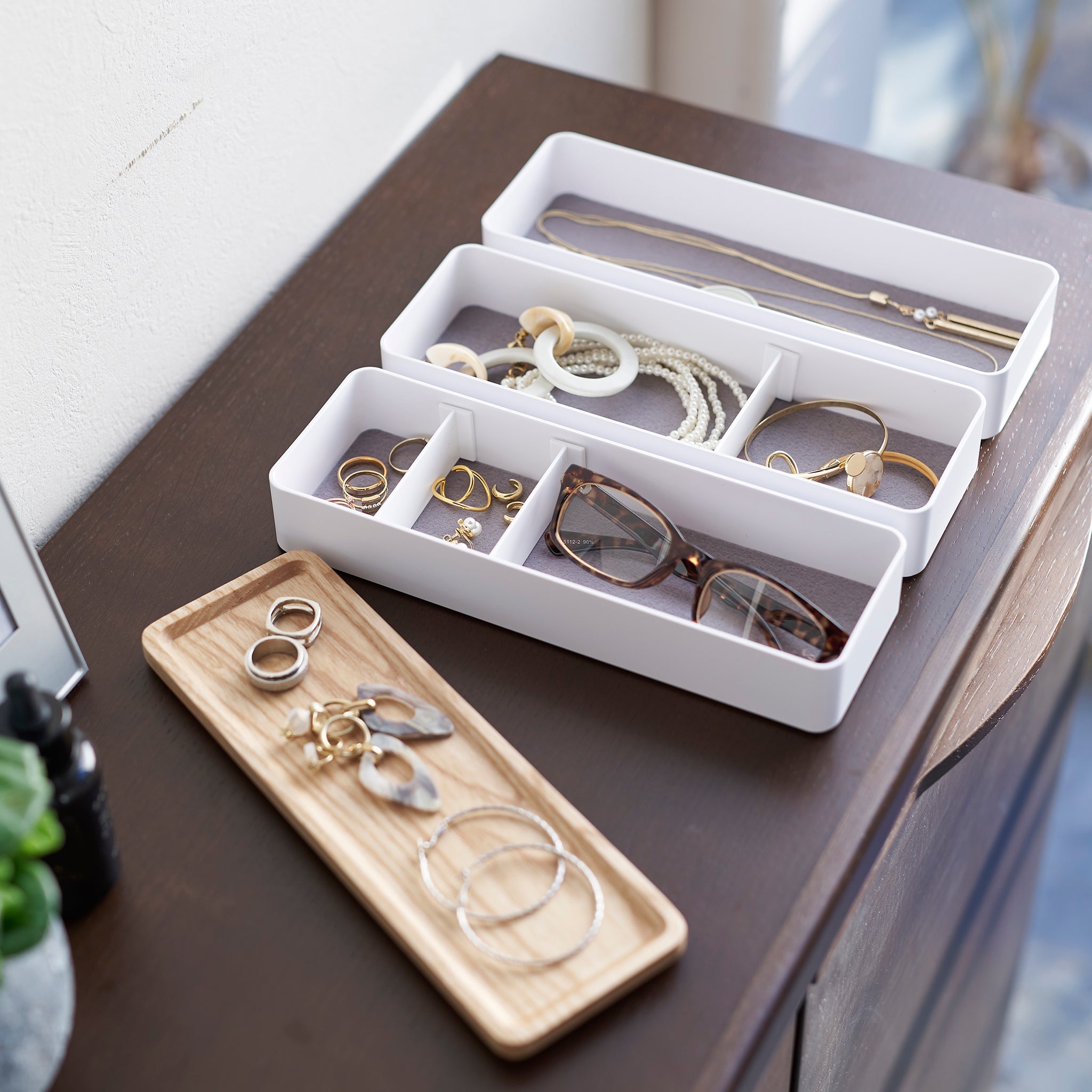3-Tiered Slim Accessory Box