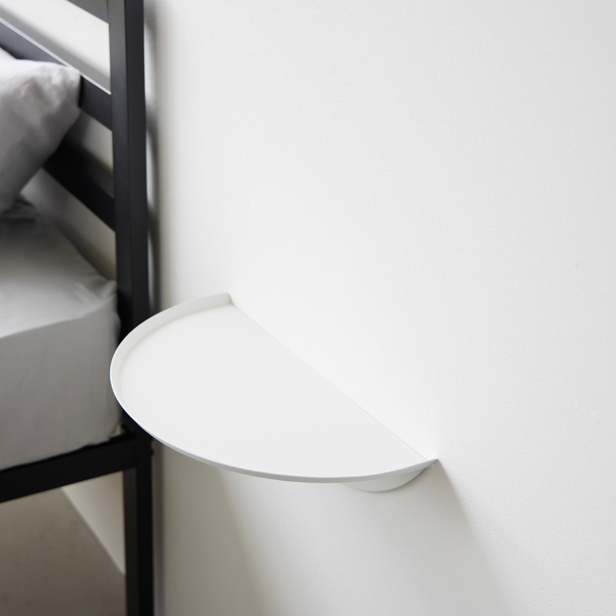 Wall-Mounted Shelf Round