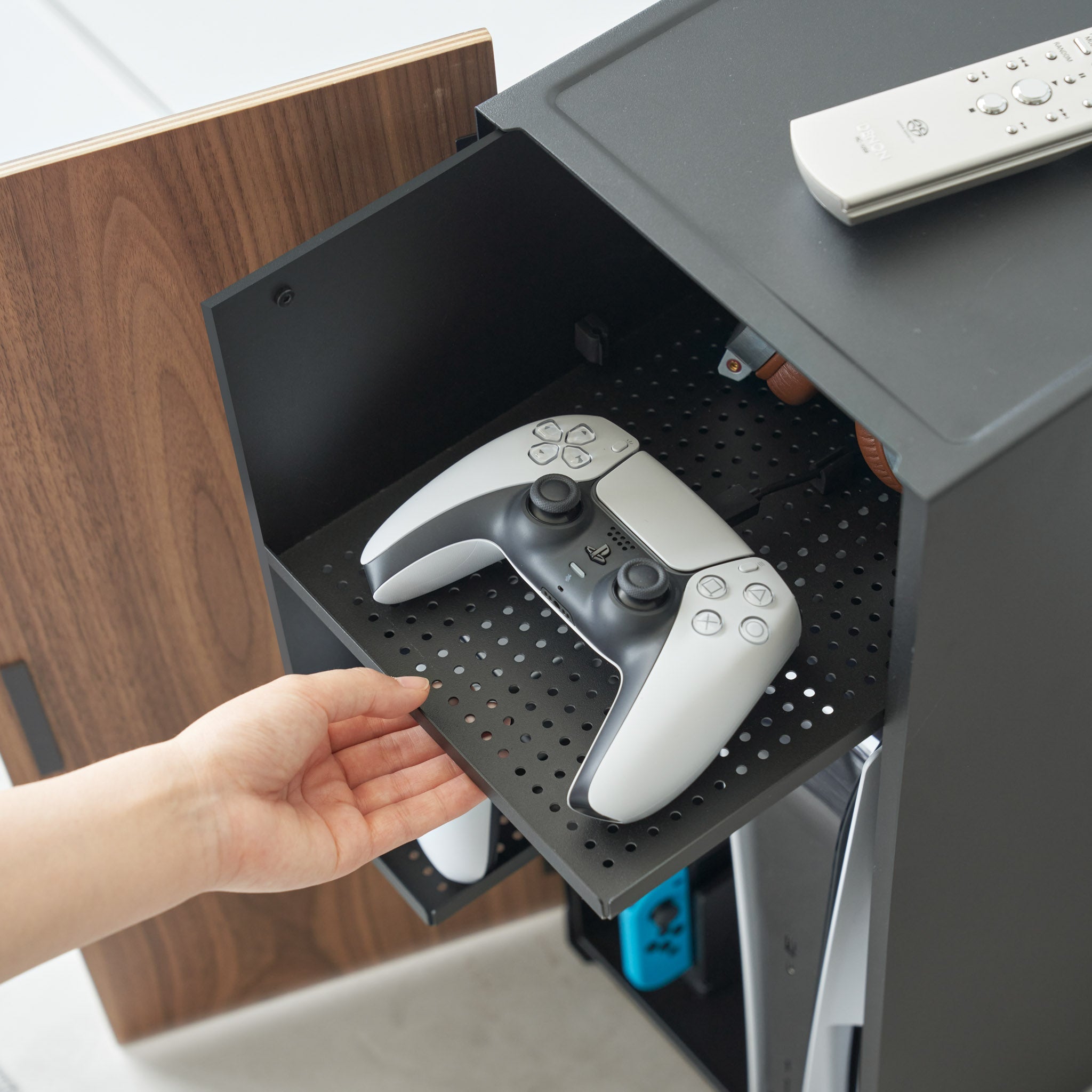 Game Console Organizer