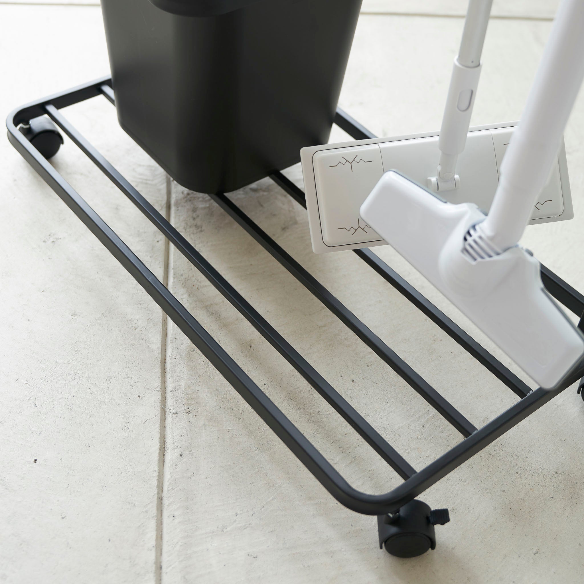 Storage Rack with Caster