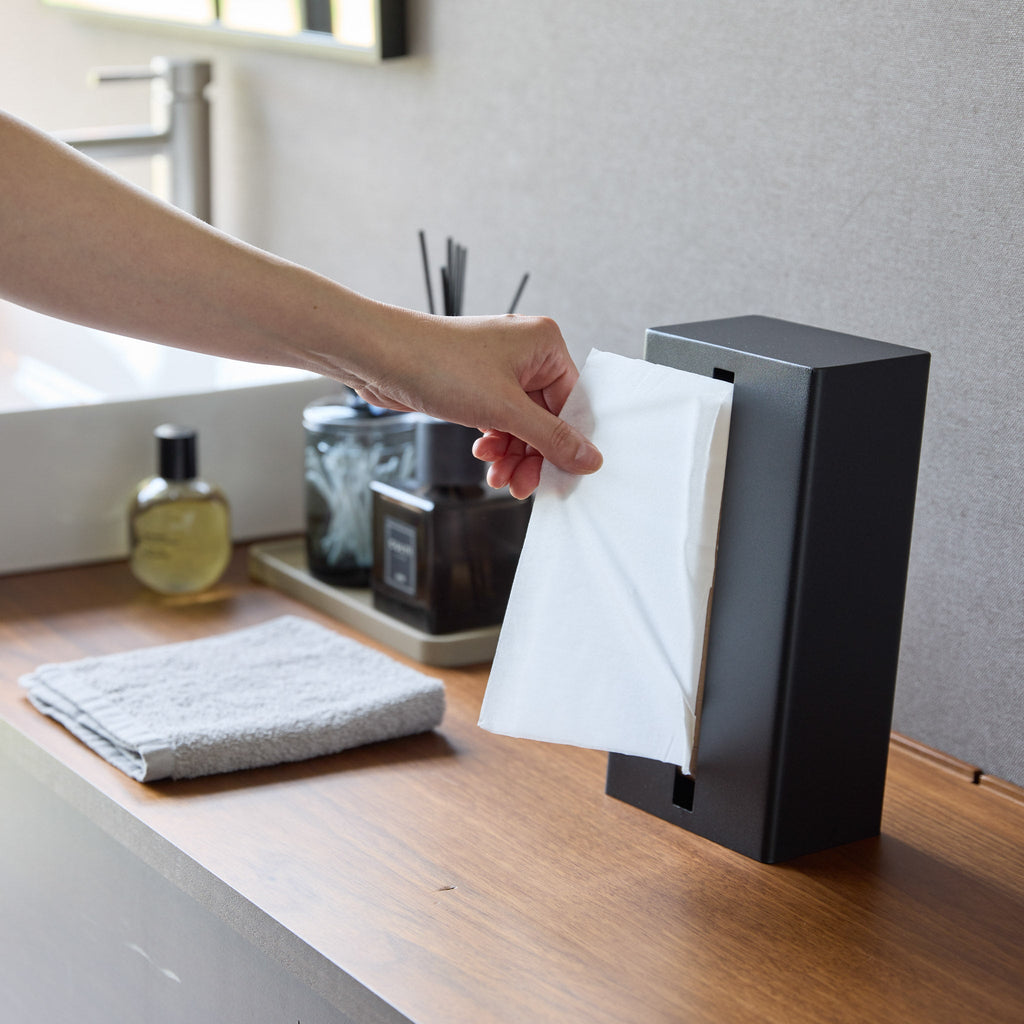 Vertical Tissue Case