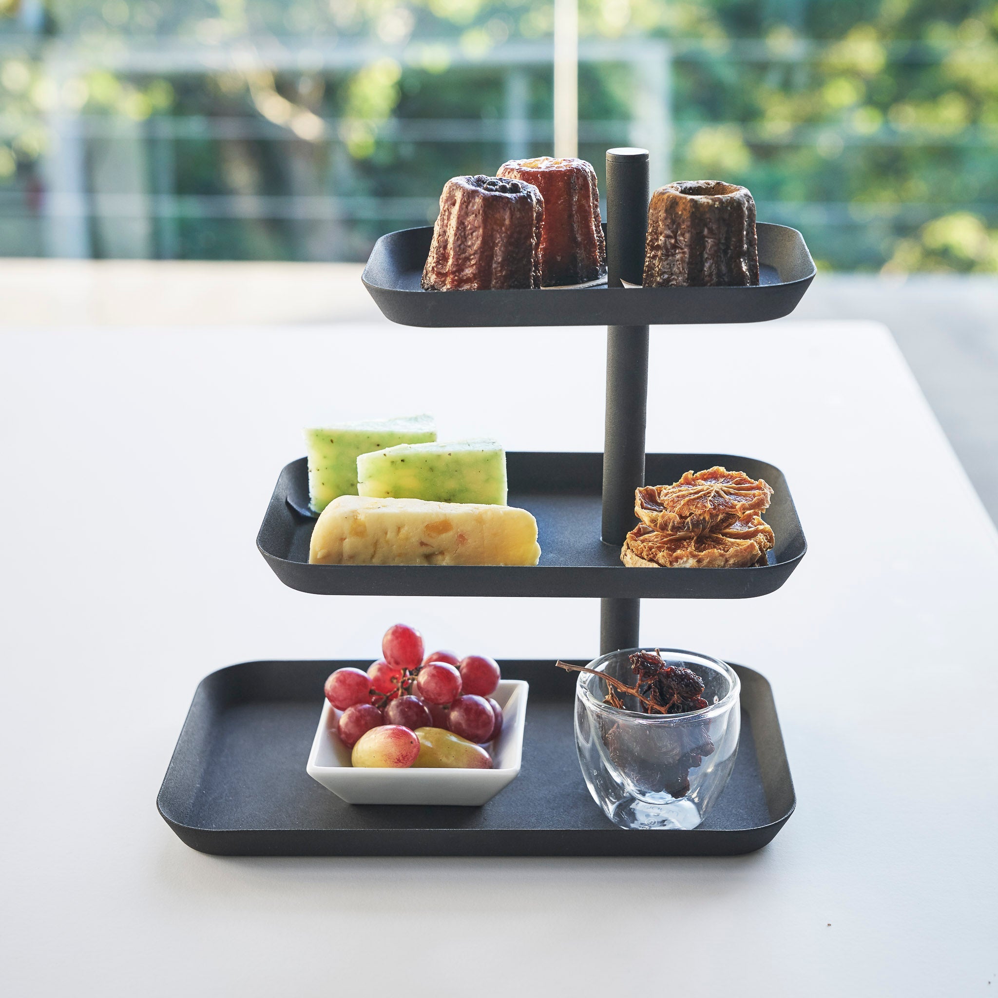3-Tiered Serving Stand with Rotatable Trays