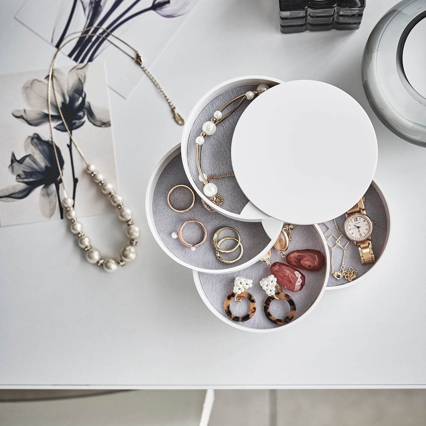 4-Tiered Accessory Box