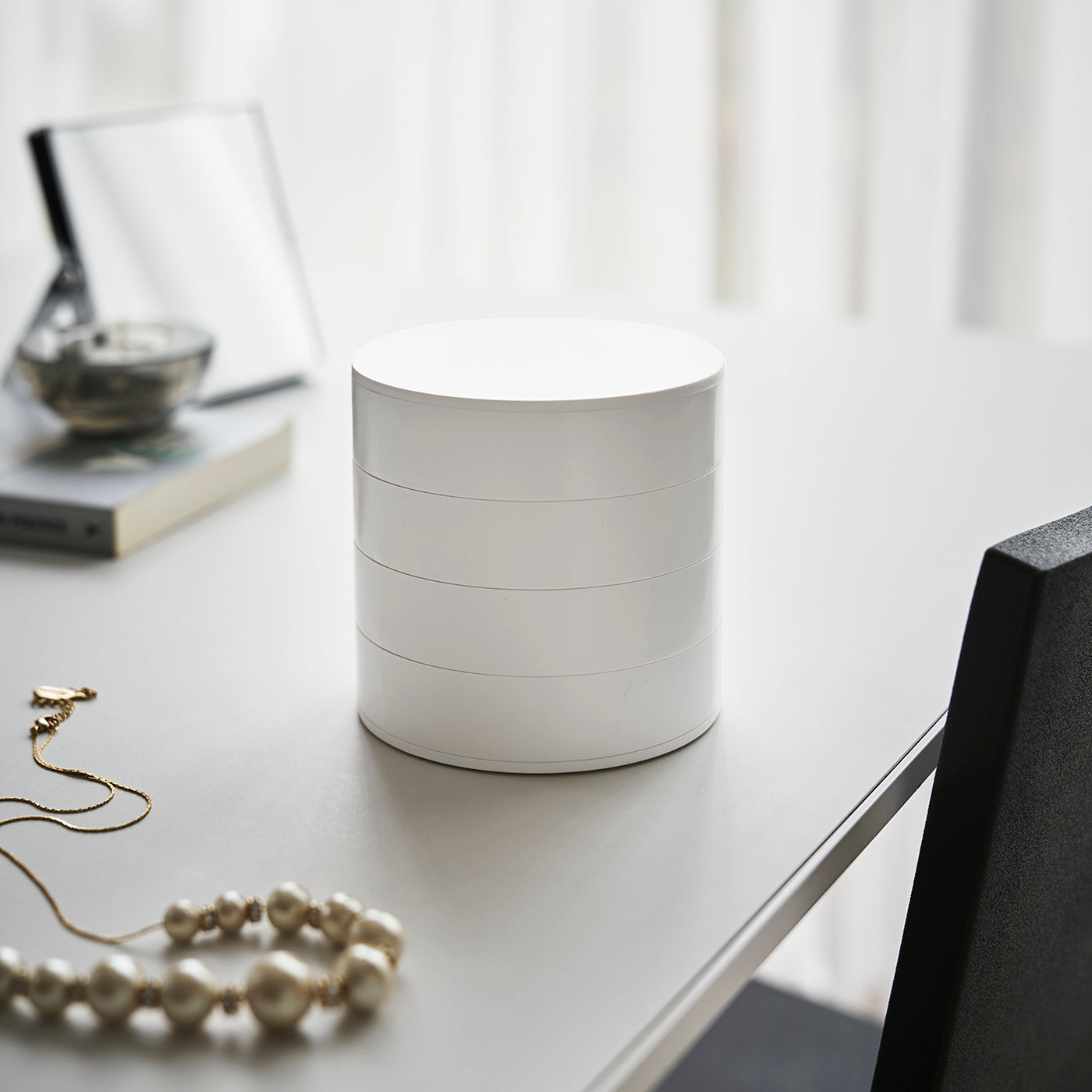 4-Tiered Accessory Box