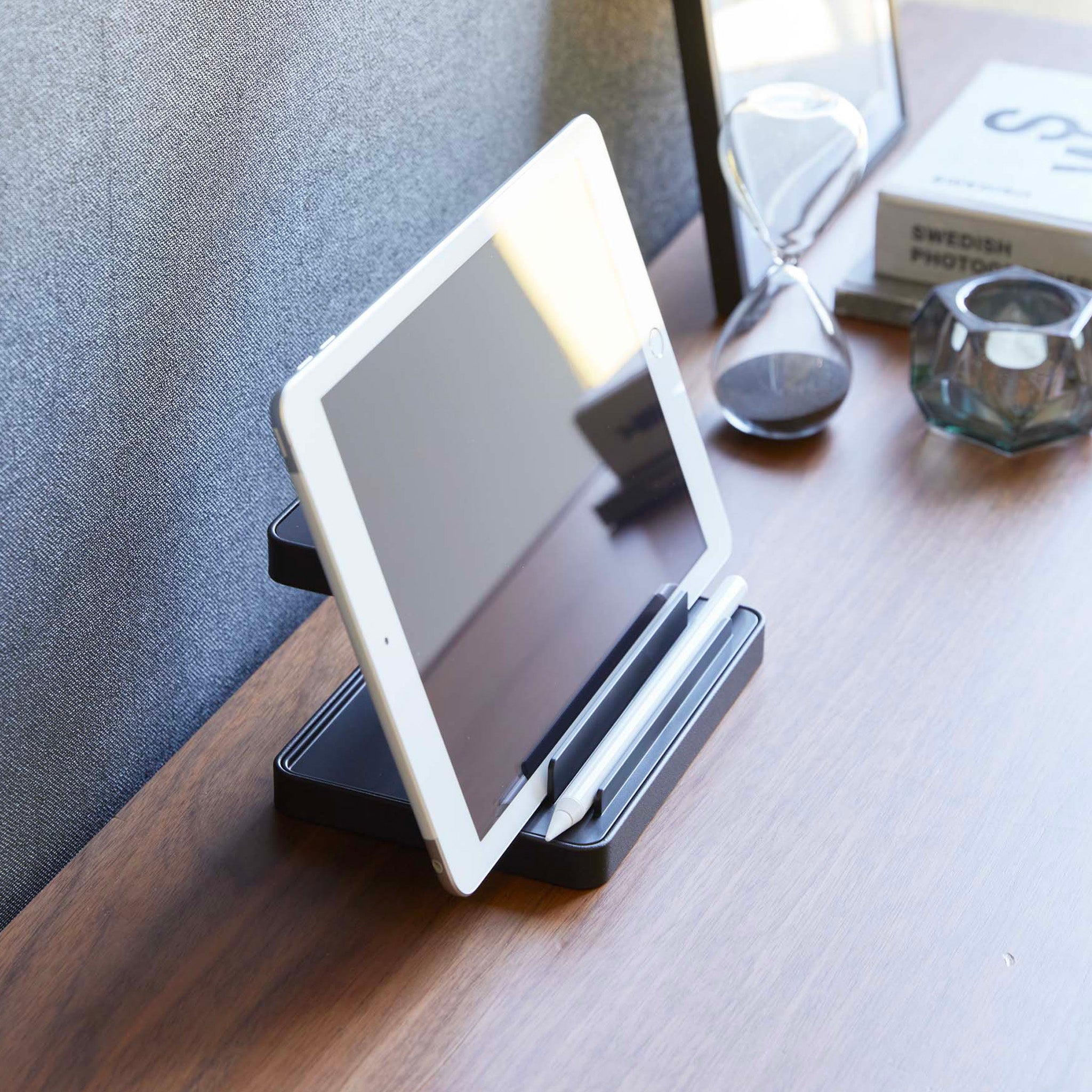 Smartphone & Device Charging Stand