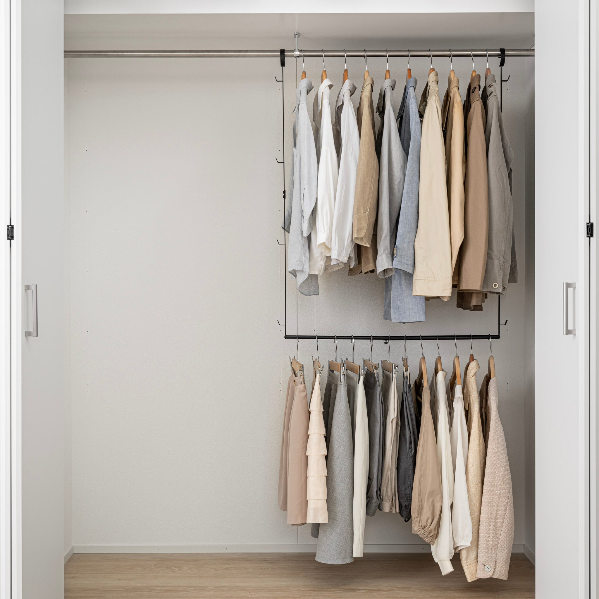 2-Tiered Extendable Closet Rack