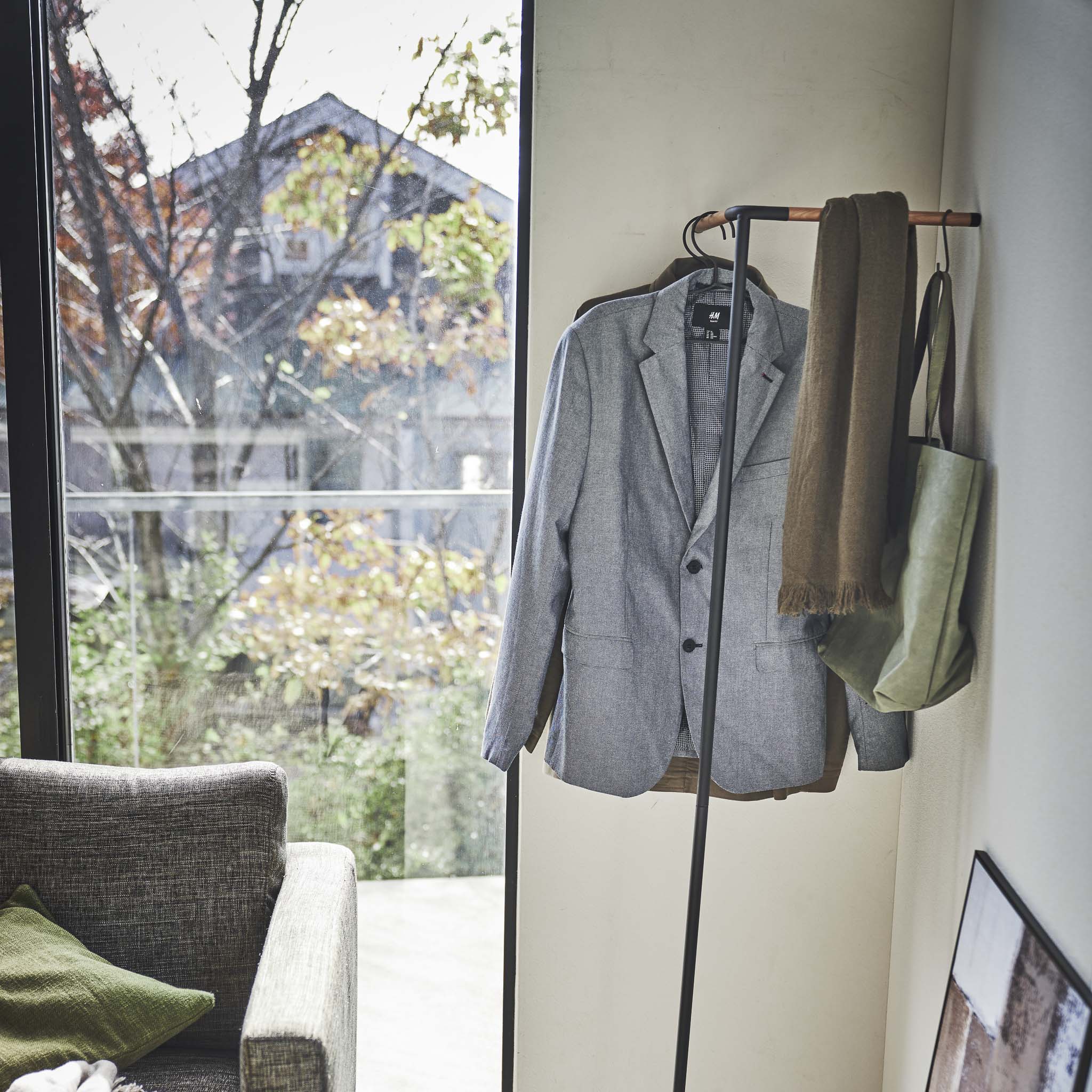 Leaning Corner Coat Rack