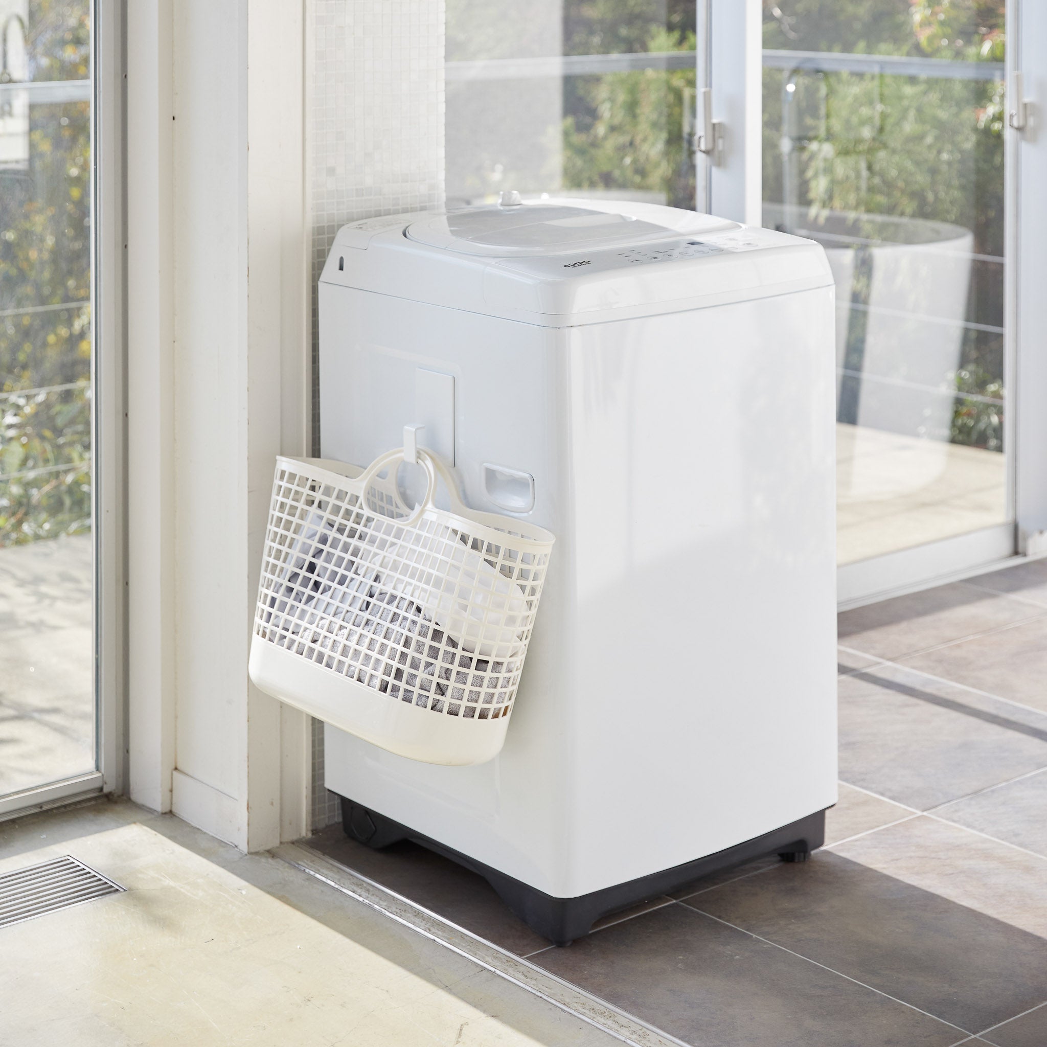 Magnetic Laundry Basket Hook