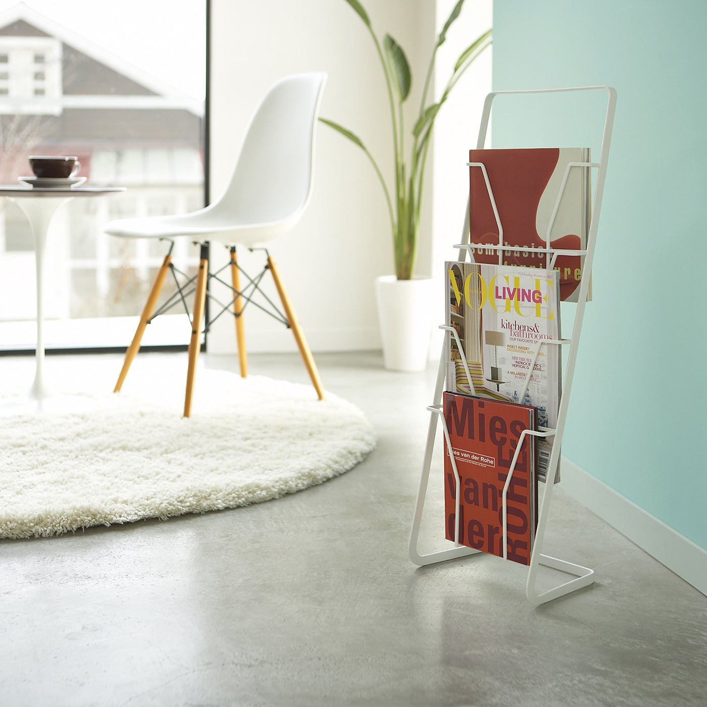 Magazine Rack with 4 Pockets