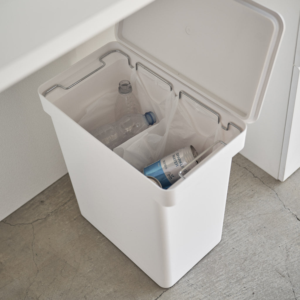 Airtight Trash Can with Casters