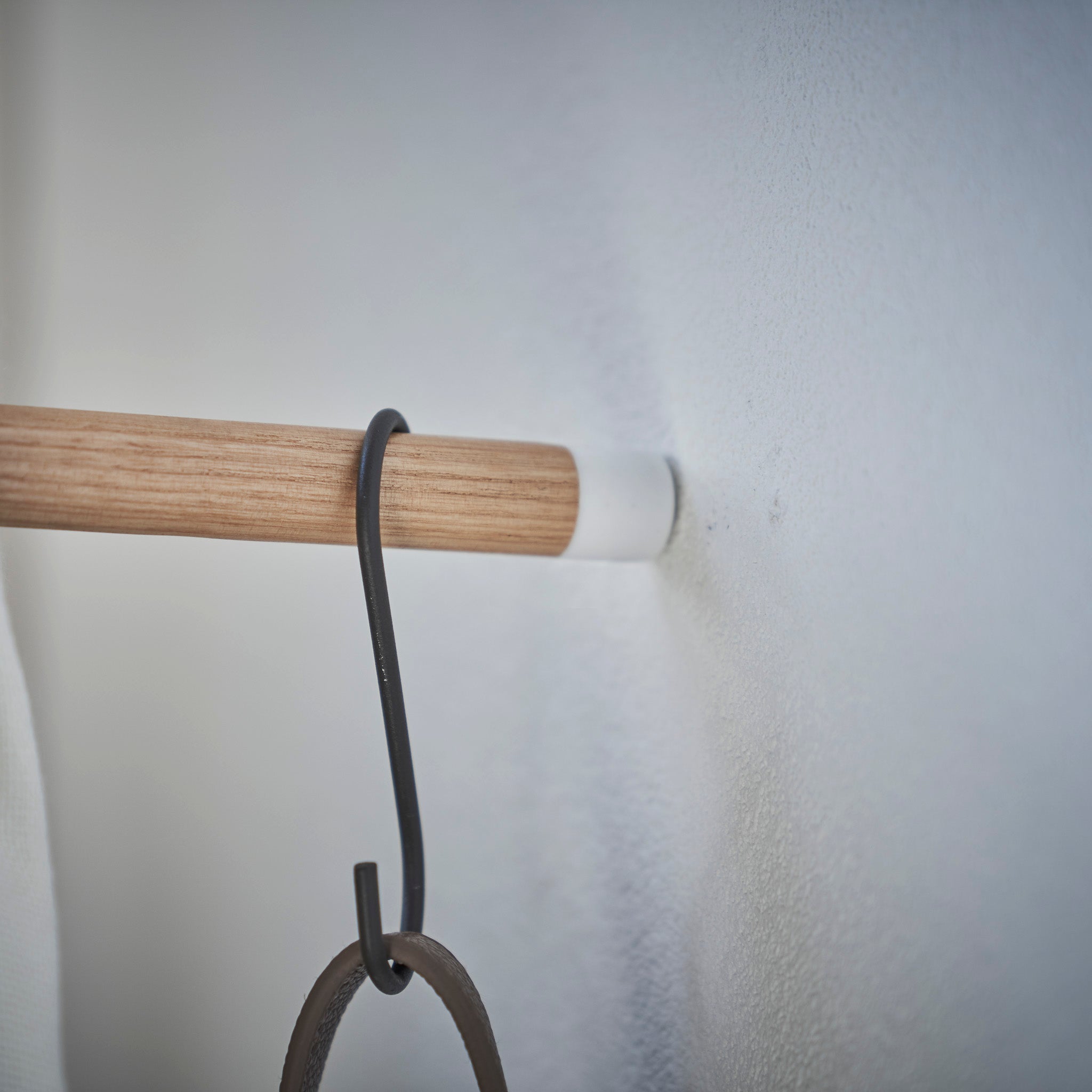 Leaning Corner Coat Rack