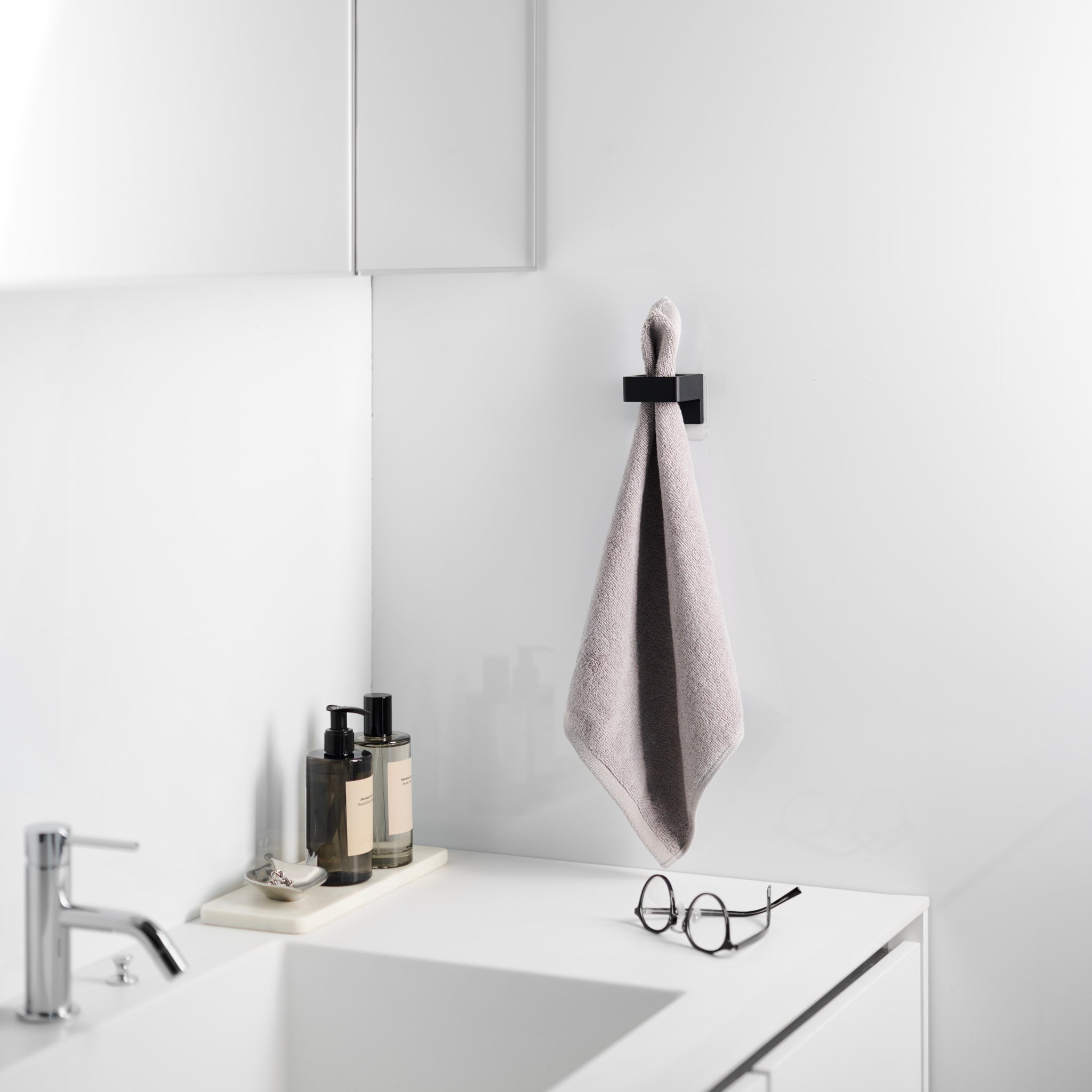 Film Hook Multi-Use Ring