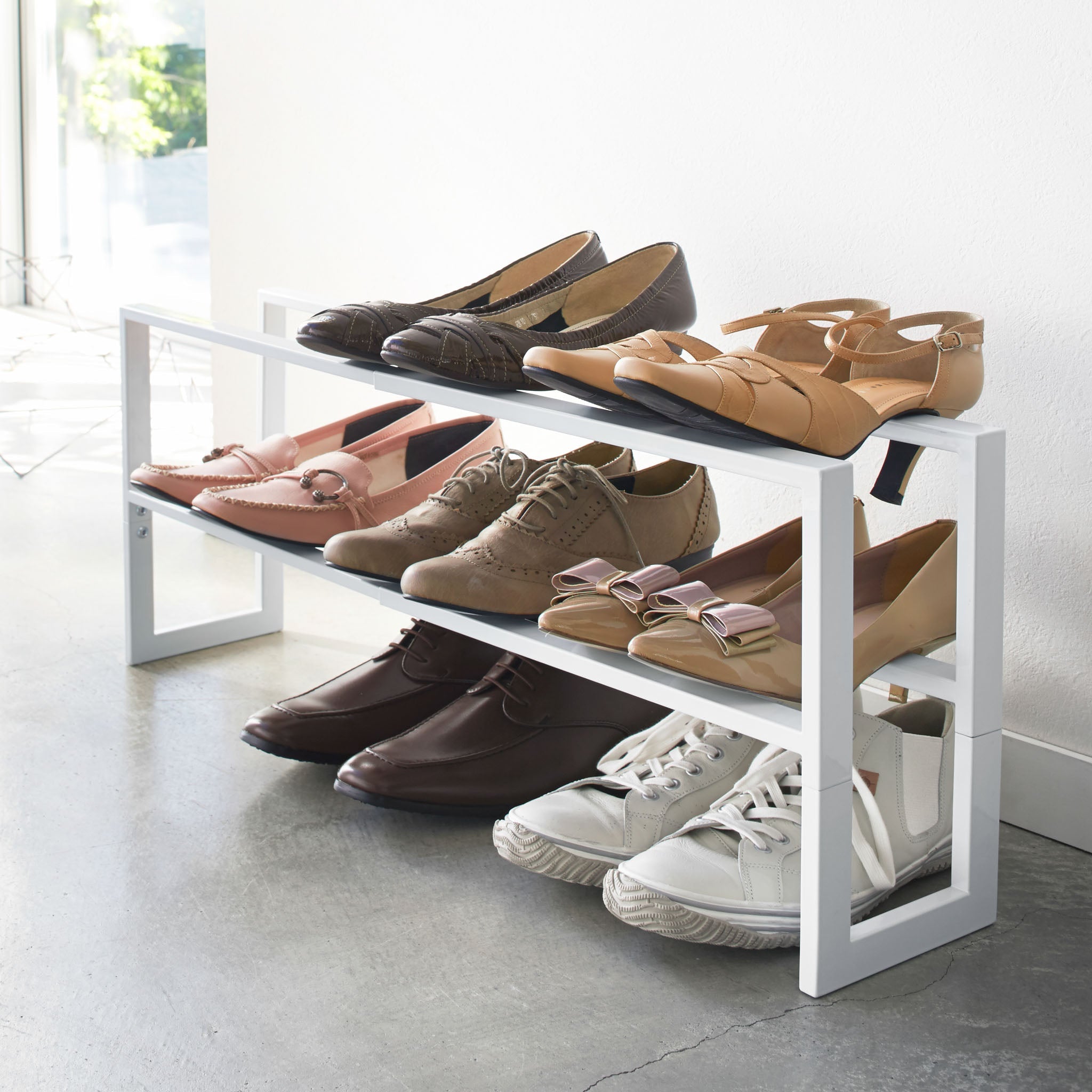 2-Tiered Extendable Shoe Rack