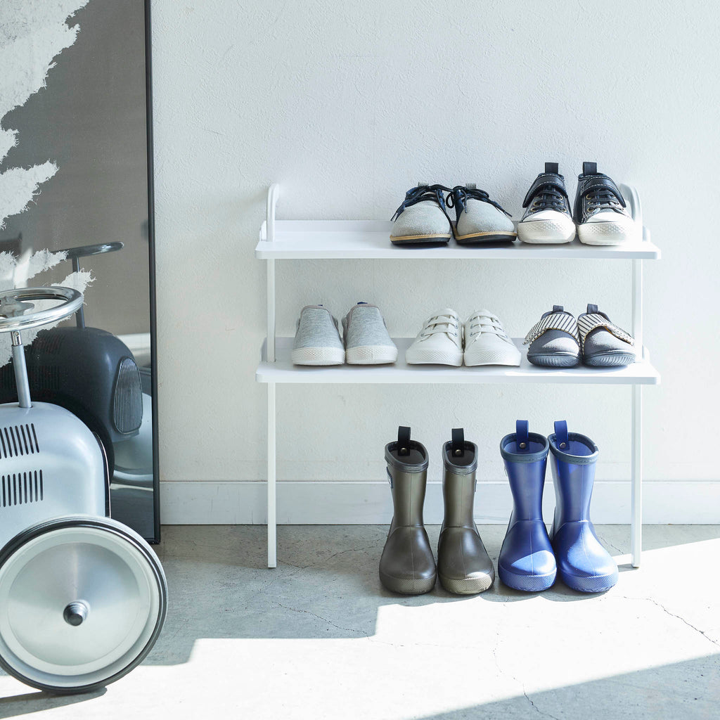 Kids Leaning Shoe Rack