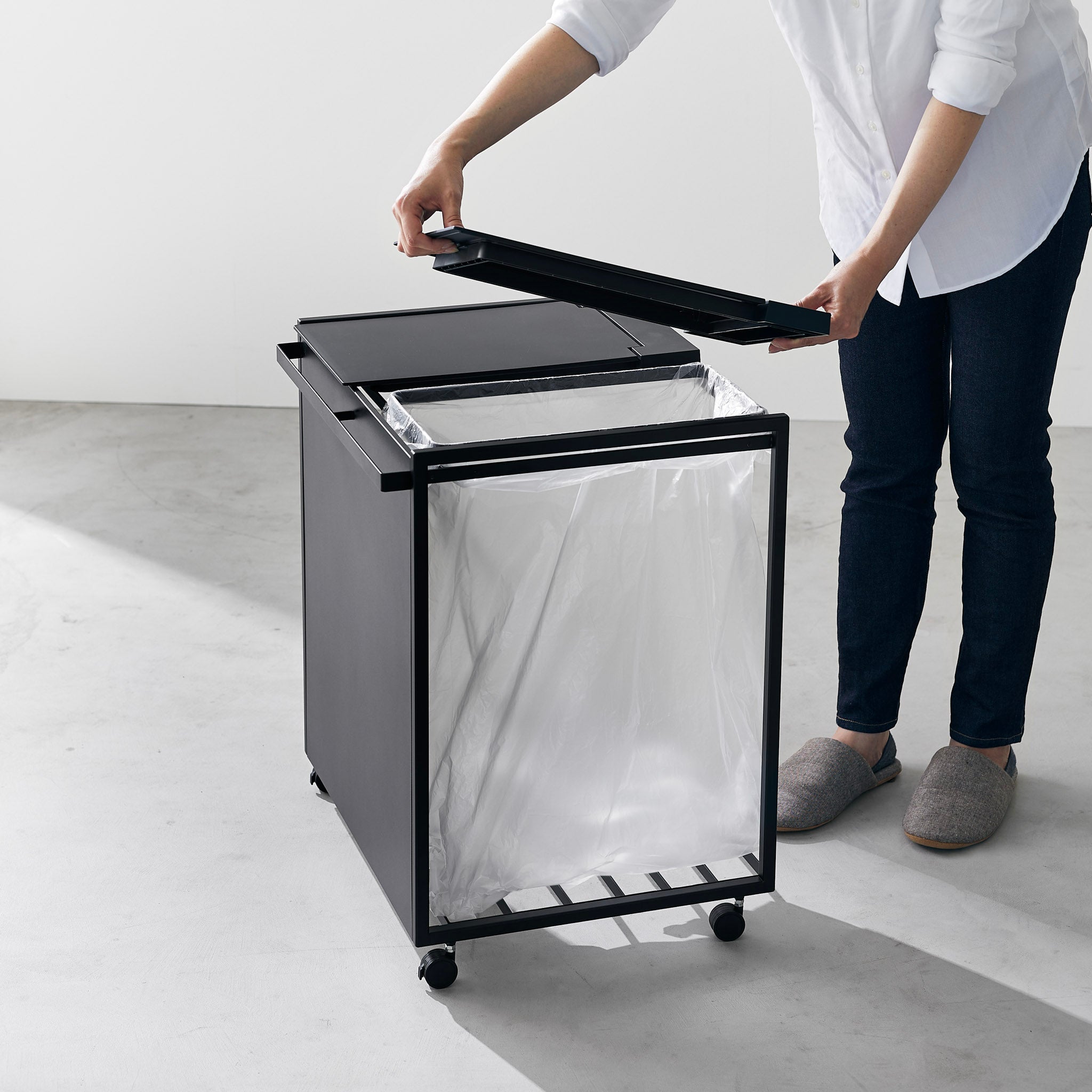 2-Compartment Trash Can with Casters