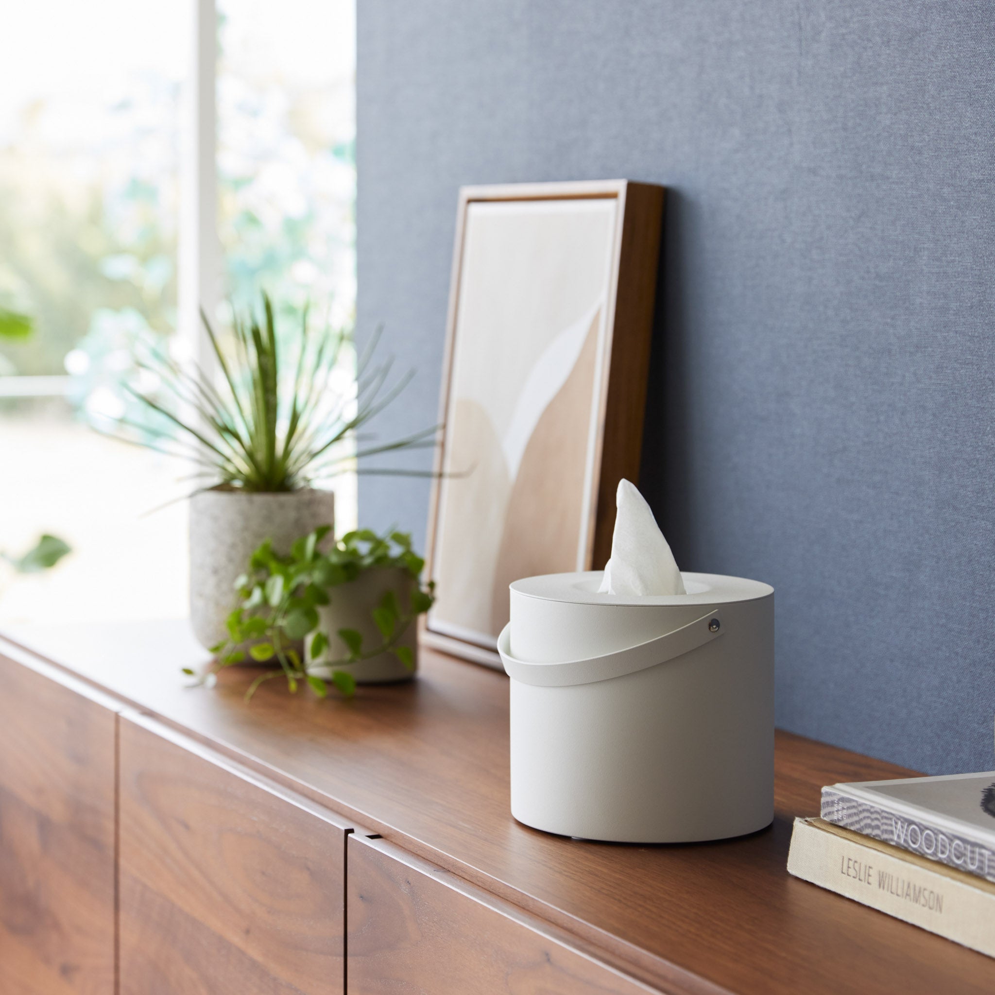 Tissue Case Round with Handle