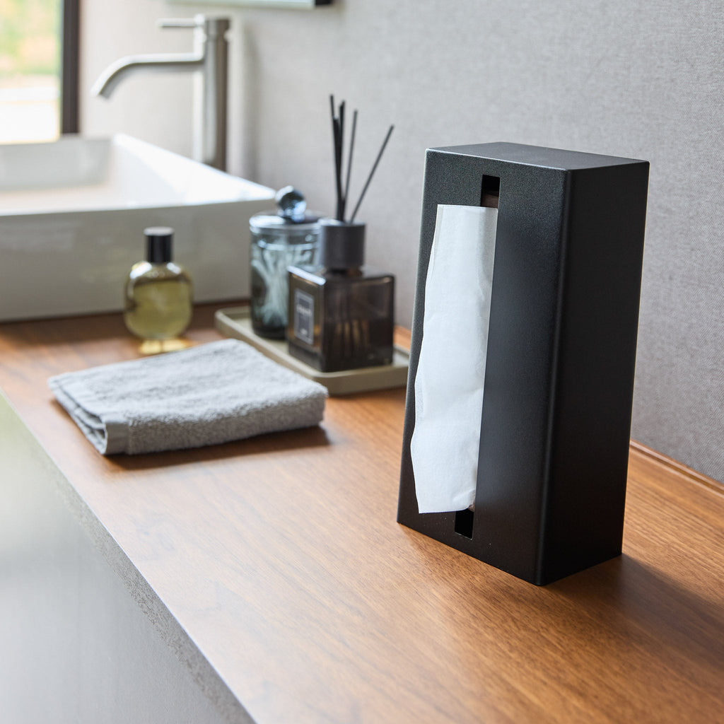 Vertical Tissue Case