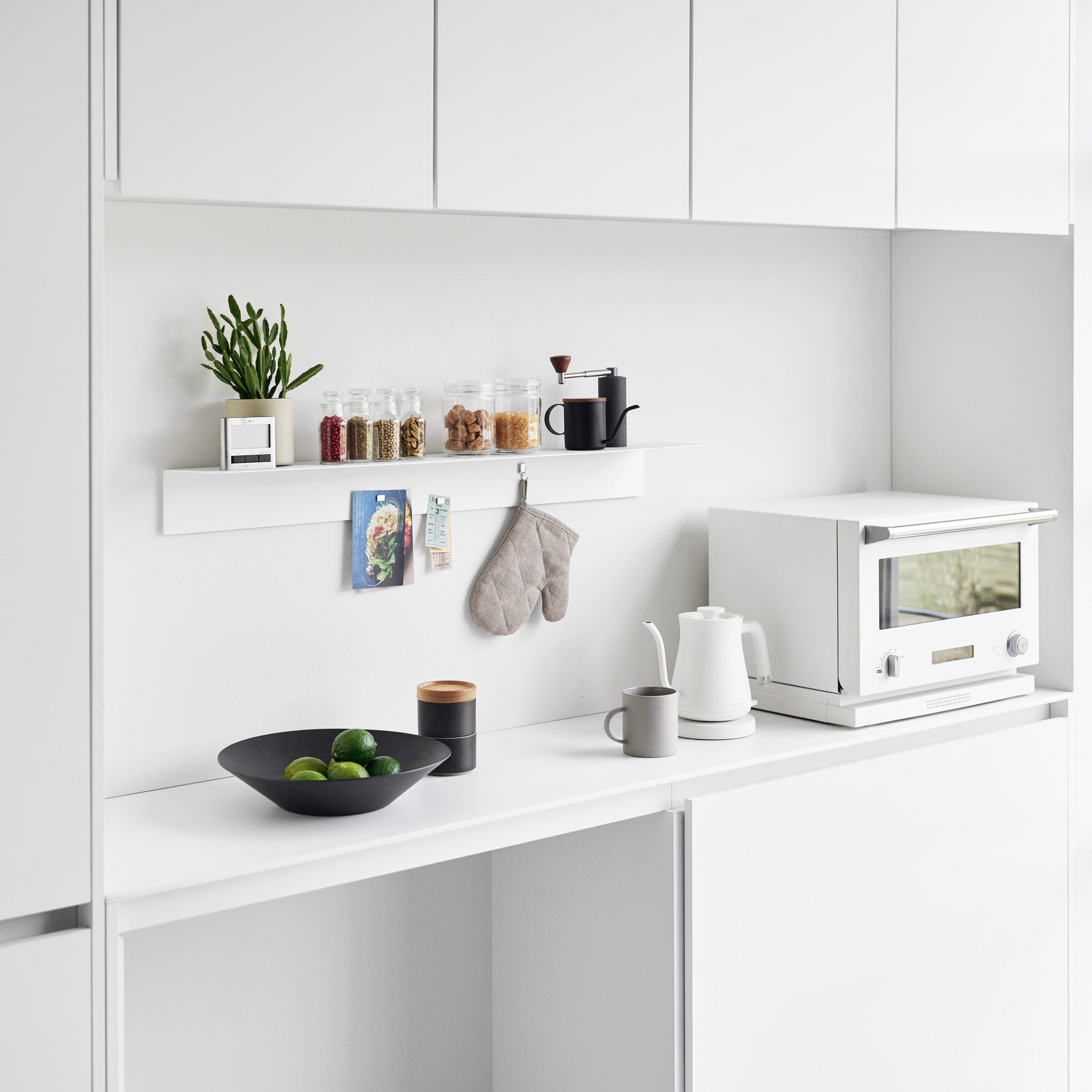 Wall-Mounted Shelf with Magnetic Panel (90 cm)