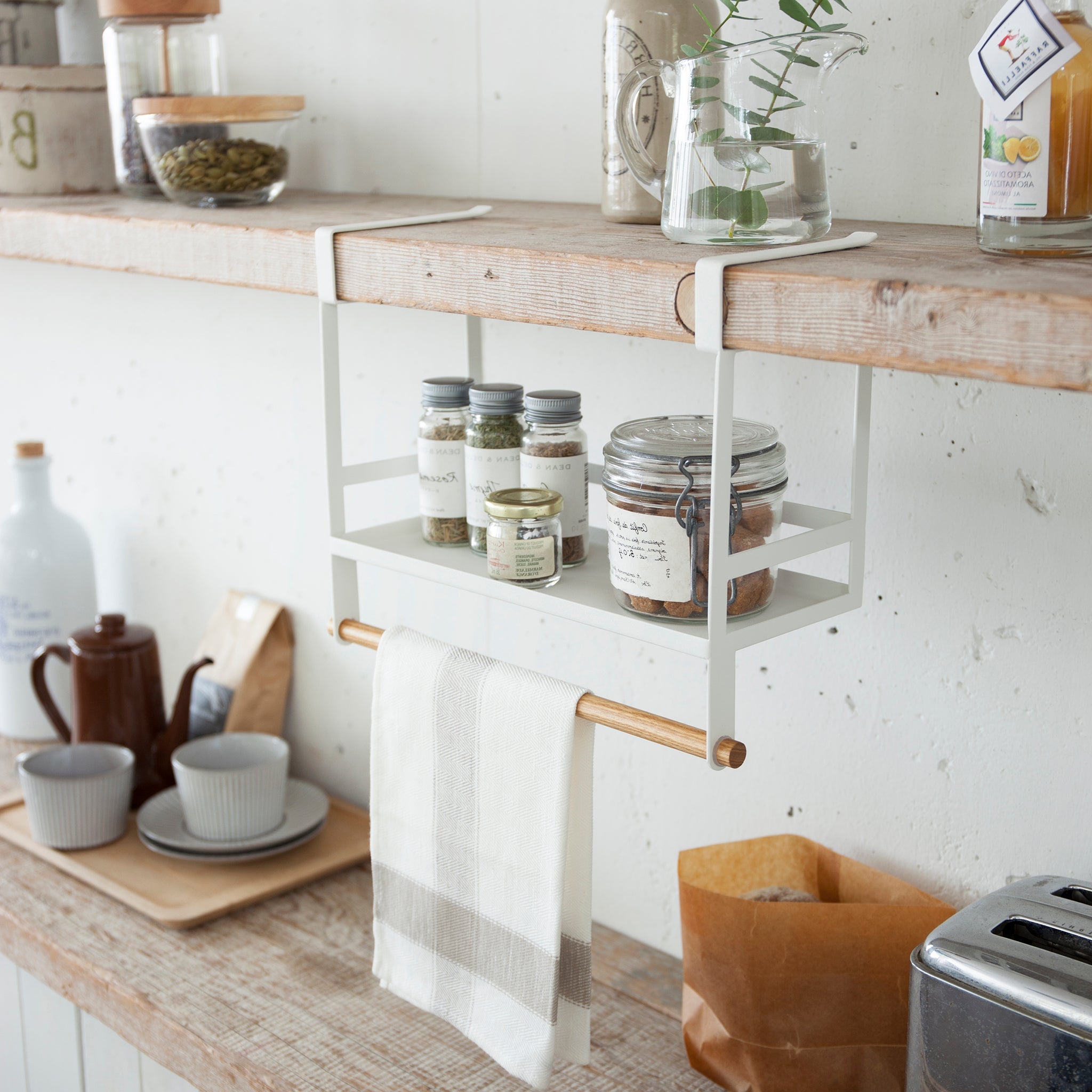 Under-Shelf Seasoning Rack