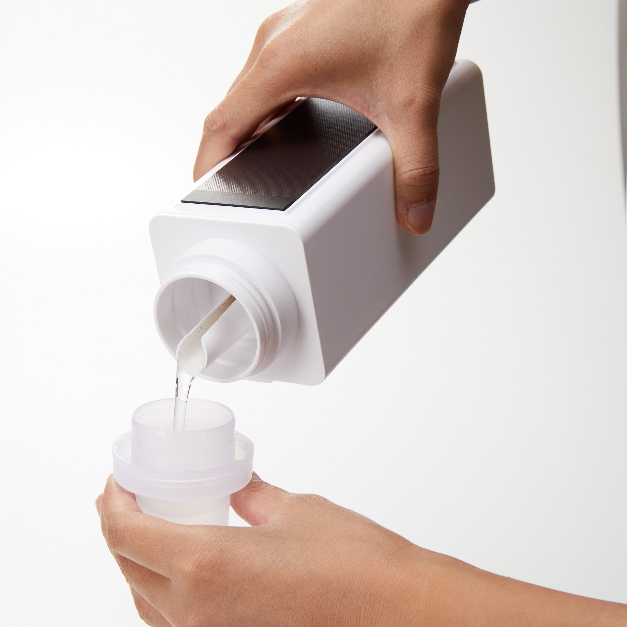 Magnetic Laundry Bottle