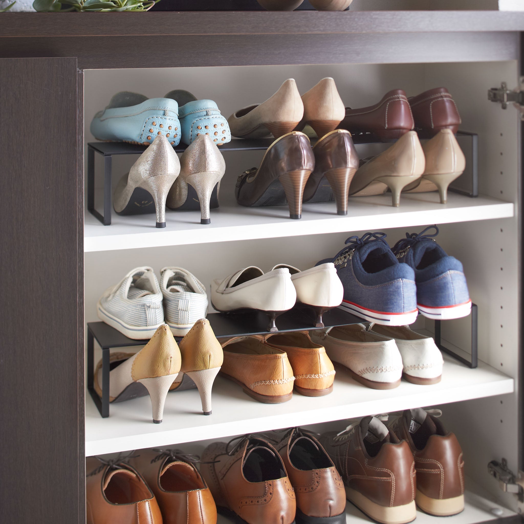 Extendable Storage Shelf