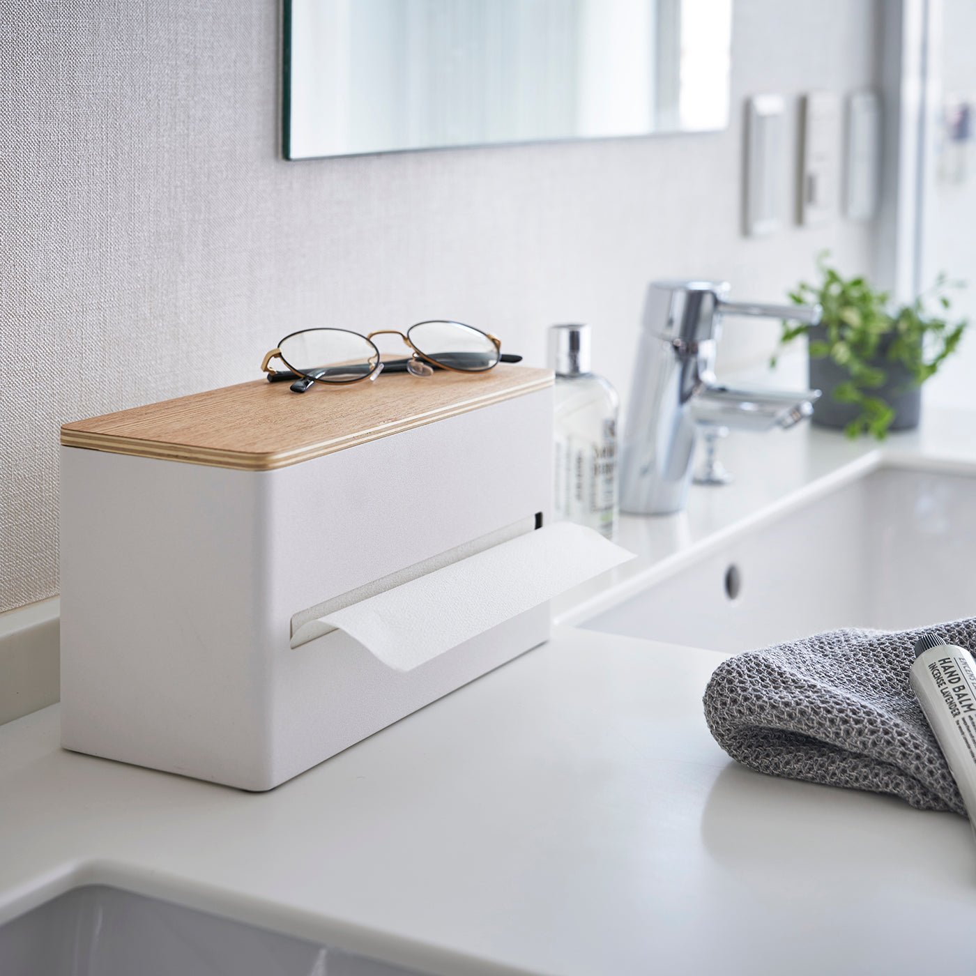 Double-Sided Tissue Case