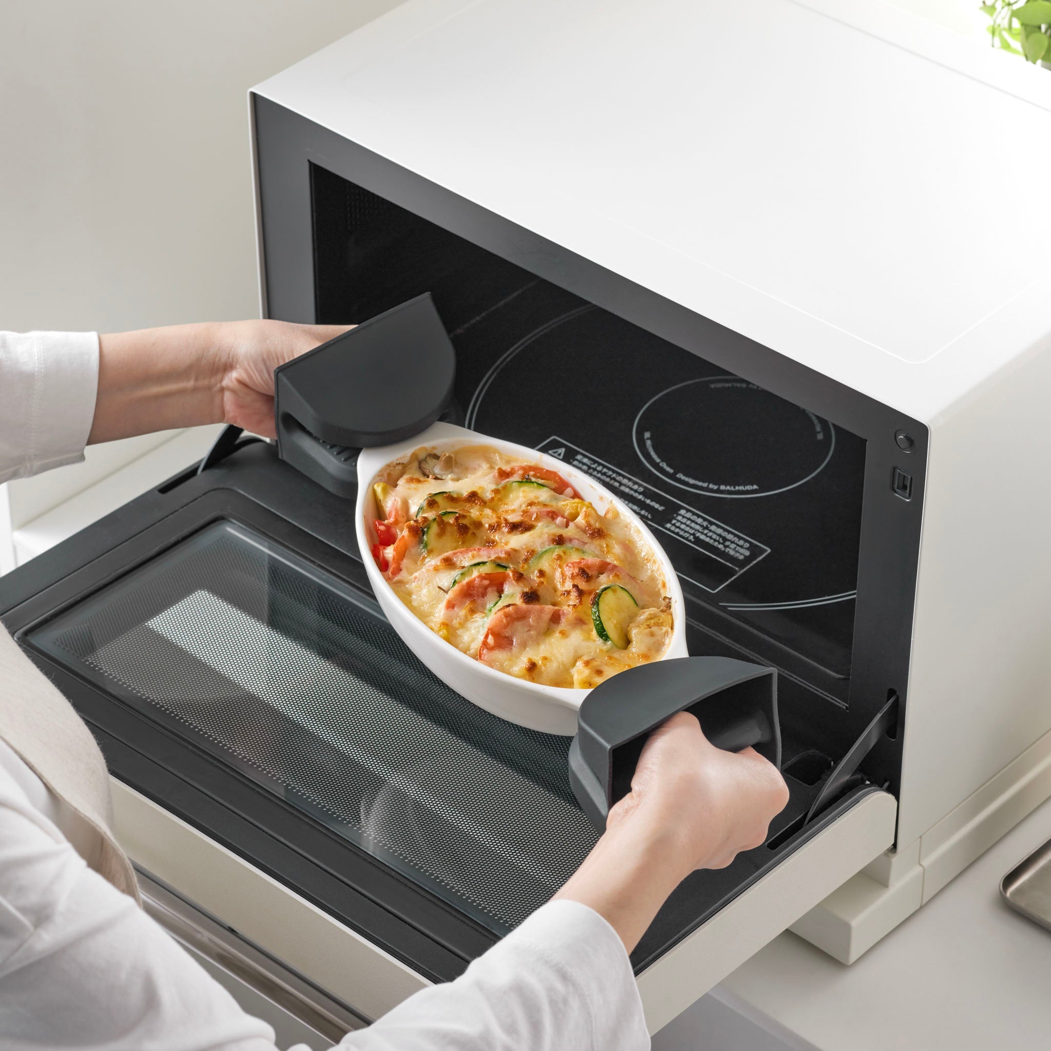 Magnetic Silicone Pot Holders (Set of 2)