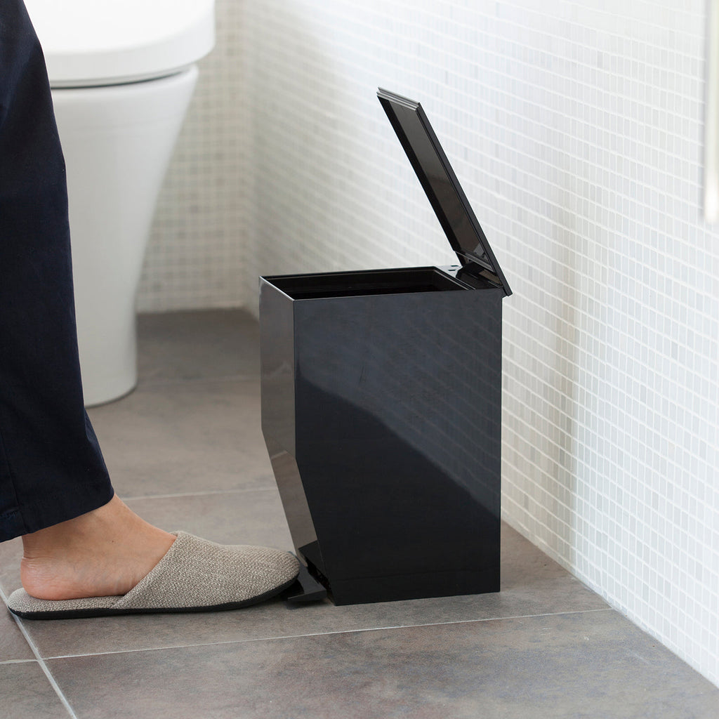 Step-on Sanitary Trash Can